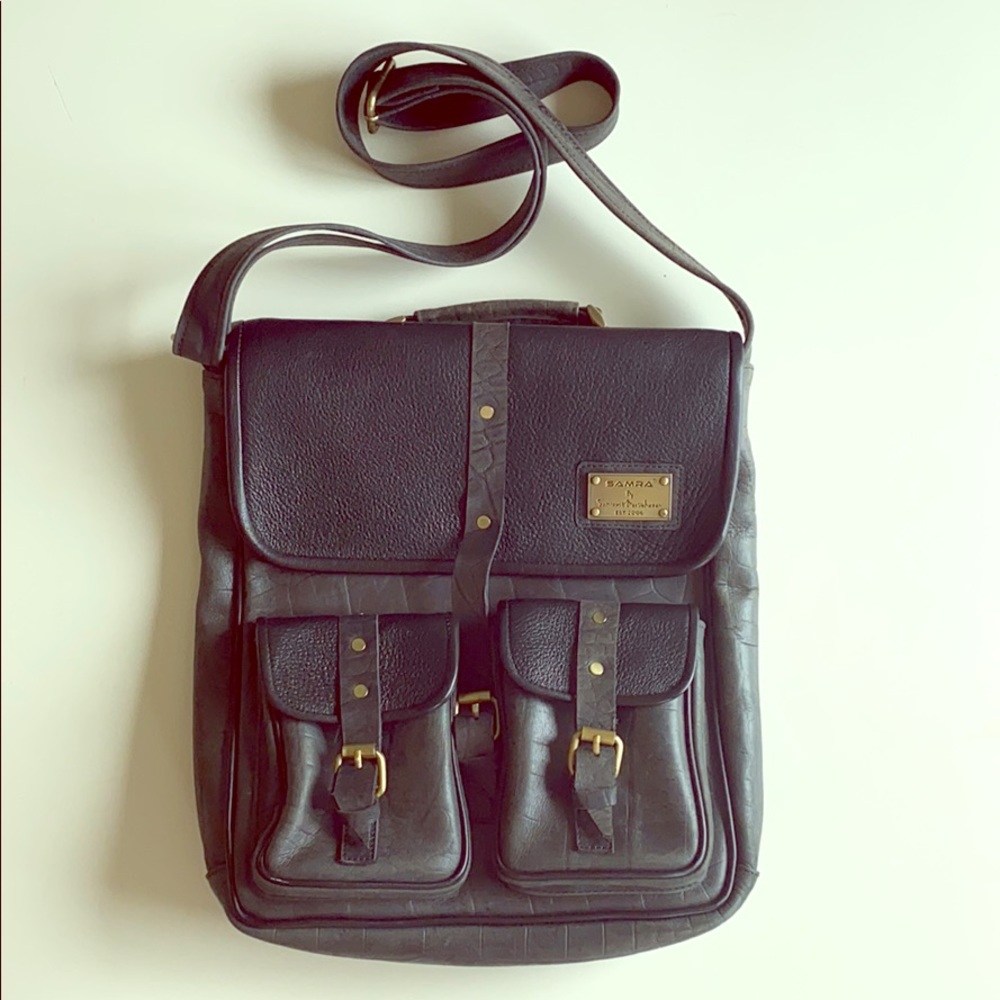 Unisex handmade leather crossbody bag